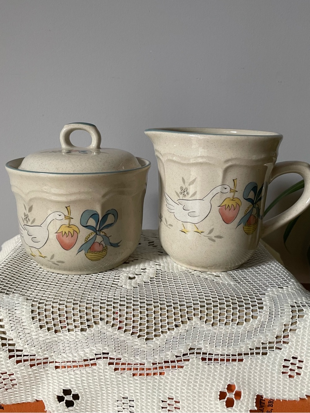 Vintage International Marmalade Blue Ribbon Goose Stoneware Creamer & Sugar Bowl